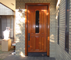 復元工法・施工実績　横浜市内木製玄関ドア復元工事施工後
